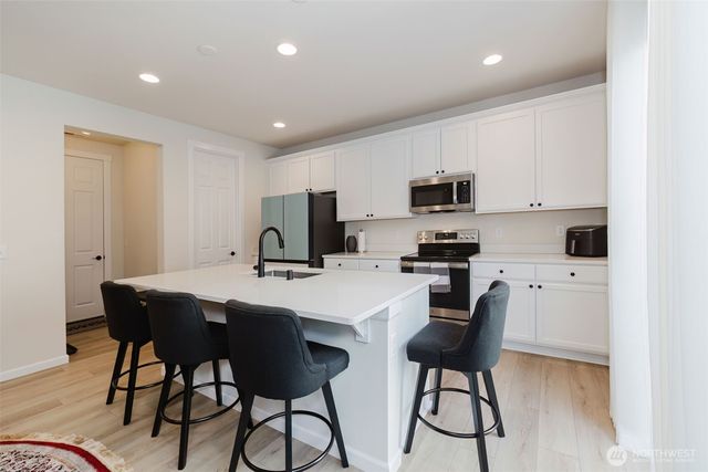 10377 Chimes Place NW, Bremerton, WA 98311