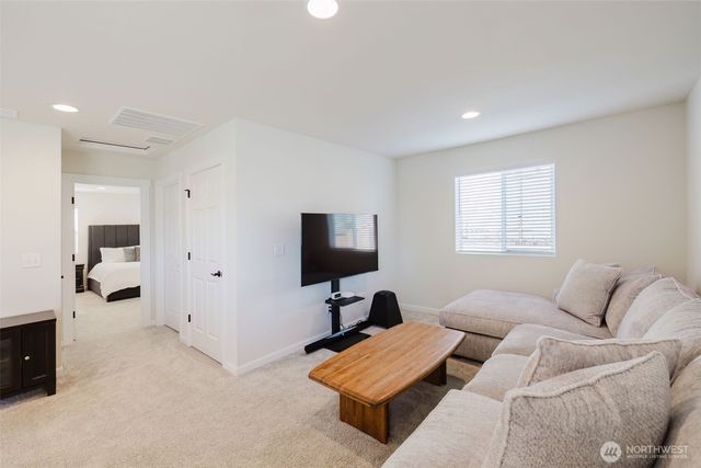 10377 Chimes Place NW, Bremerton, WA 98311