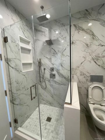 19-14 21st Road 2A, Astoria, NY 11105