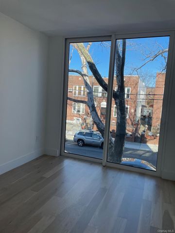 19-14 21st Road 2A, Astoria, NY 11105