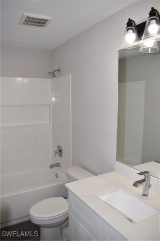605 NW 25th ST, Cape Coral, FL 33993