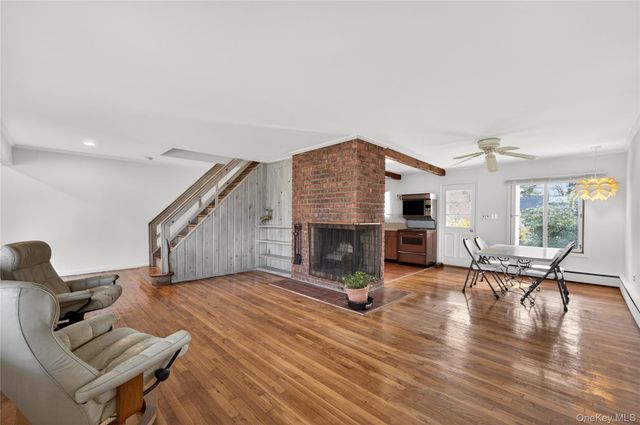23 Pell Terrace, Garden City, NY 11530