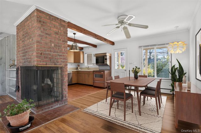 23 Pell Terrace, Garden City, NY 11530