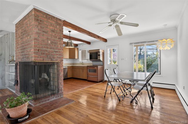 23 Pell Terrace, Garden City, NY 11530