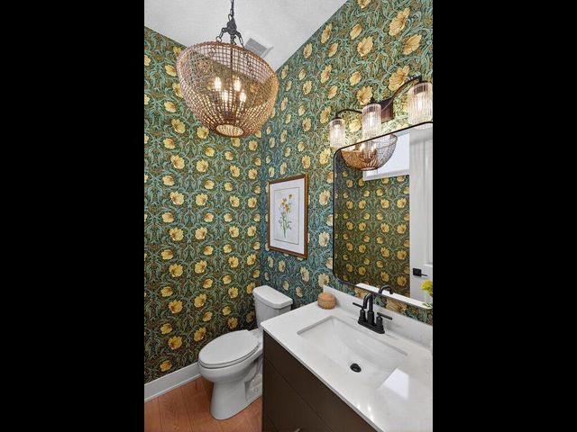 20081 Globe Drive, Lakeville, MN 55044