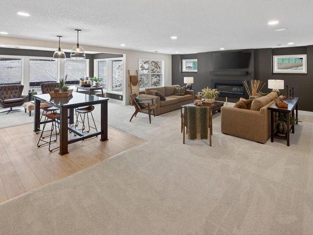 20081 Globe Drive, Lakeville, MN 55044