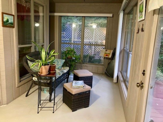 362 Meadow View Path, Holly Lake Ranch, TX 75765