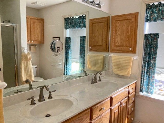 362 Meadow View Path, Holly Lake Ranch, TX 75765