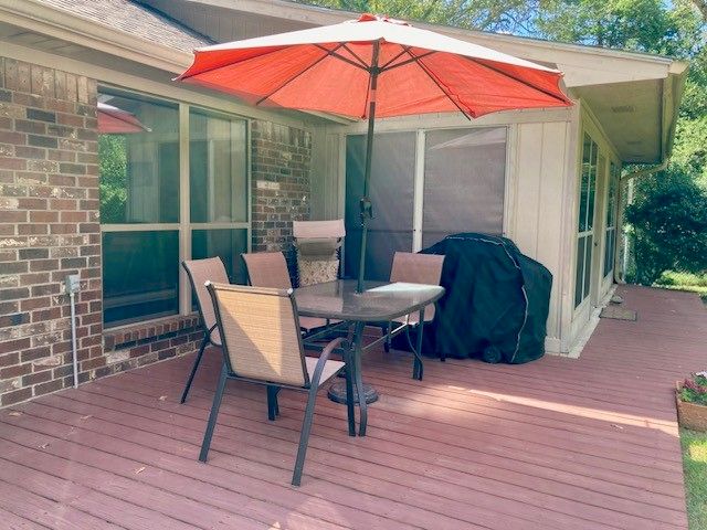362 Meadow View Path, Holly Lake Ranch, TX 75765