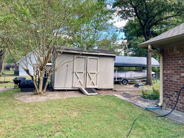 362 Meadow View Path, Holly Lake Ranch, TX 75765