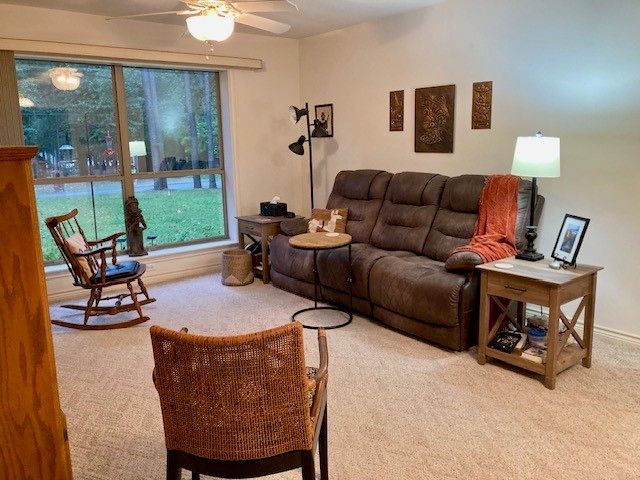 362 Meadow View Path, Holly Lake Ranch, TX 75765