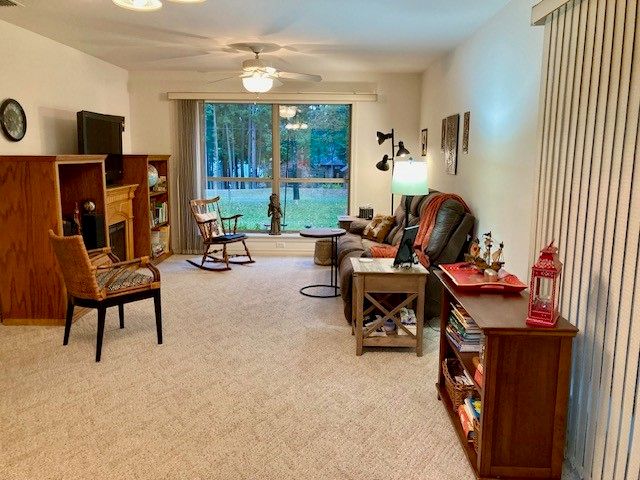 362 Meadow View Path, Holly Lake Ranch, TX 75765