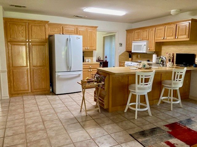 362 Meadow View Path, Holly Lake Ranch, TX 75765