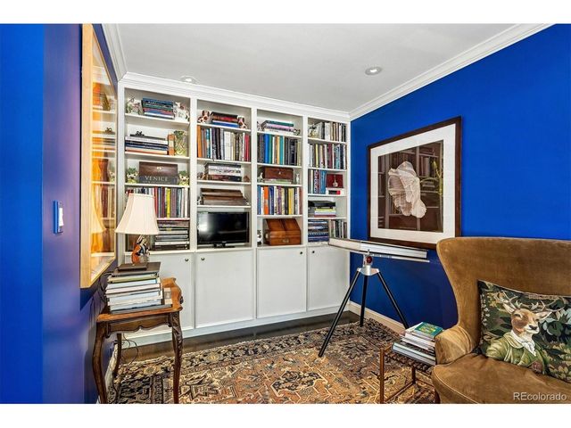 401 Jasmine St, Denver, CO 80220