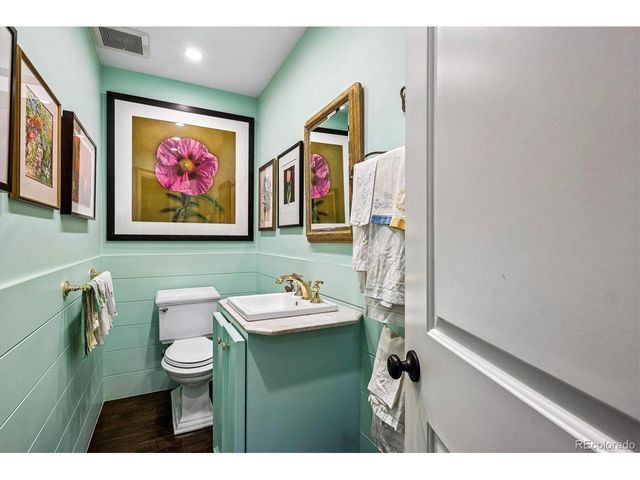 401 Jasmine St, Denver, CO 80220