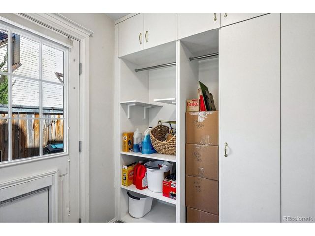 401 Jasmine St, Denver, CO 80220