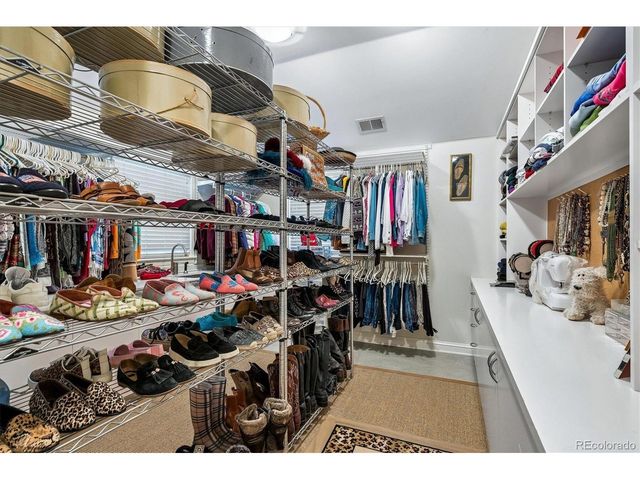 401 Jasmine St, Denver, CO 80220