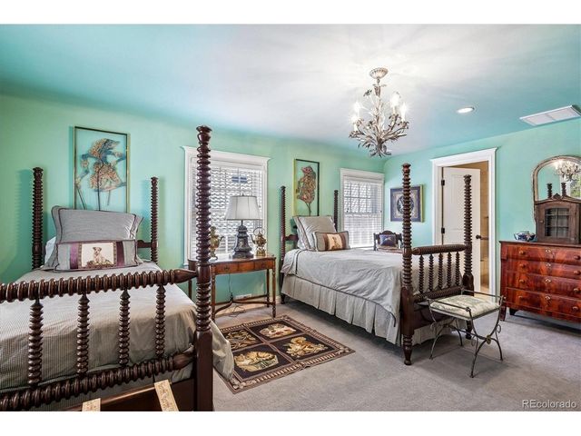 401 Jasmine St, Denver, CO 80220