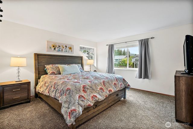 1340 Maloney Grove Avenue SE, North Bend, WA 98045