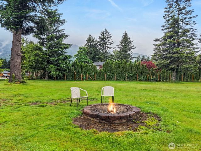 1340 Maloney Grove Avenue SE, North Bend, WA 98045