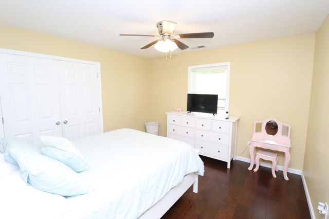 1000 Glasgow Branch Rd, Hartsville, TN 37074