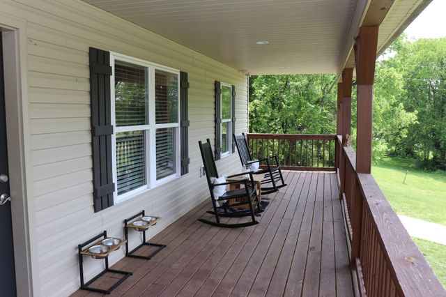 1000 Glasgow Branch Rd, Hartsville, TN 37074