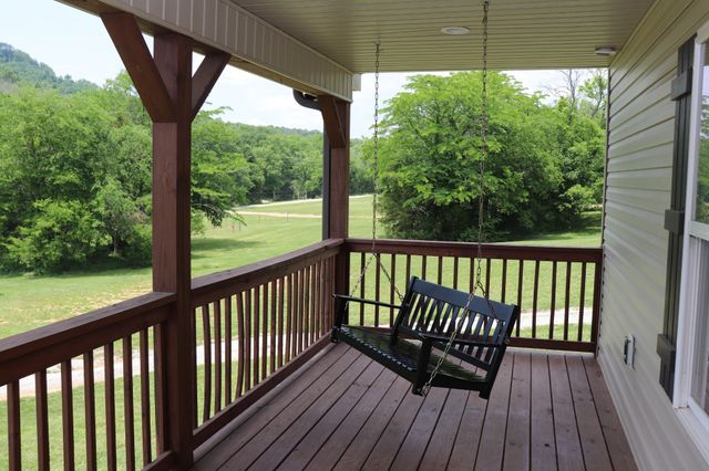 1000 Glasgow Branch Rd, Hartsville, TN 37074