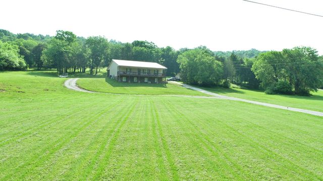 1000 Glasgow Branch Rd, Hartsville, TN 37074