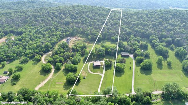 1000 Glasgow Branch Rd, Hartsville, TN 37074