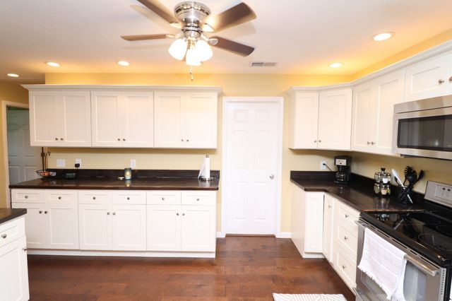1000 Glasgow Branch Rd, Hartsville, TN 37074
