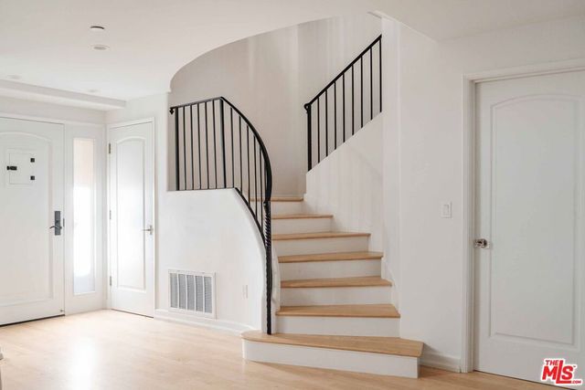 812 Euclid Street A, Santa Monica, CA 90403