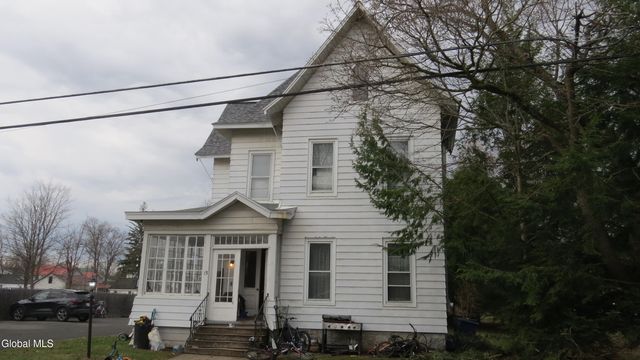 15 First Avenue, Broadalbin, NY 12025