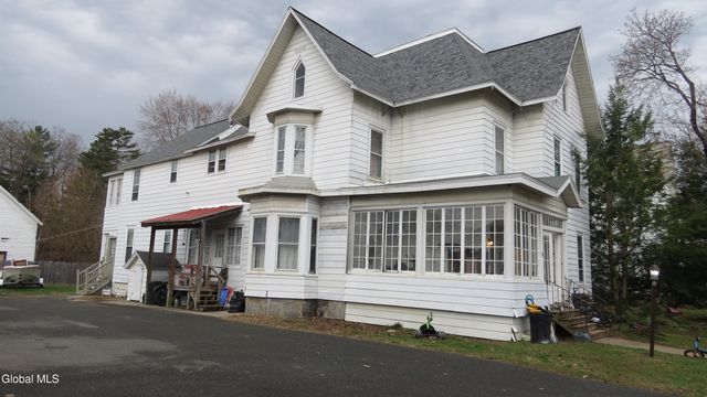 15 First Avenue, Broadalbin, NY 12025