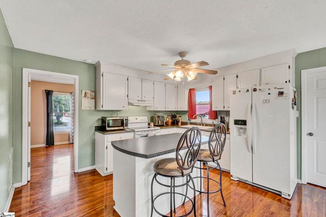 104 Locksley Drive, Greenwood, SC 29649