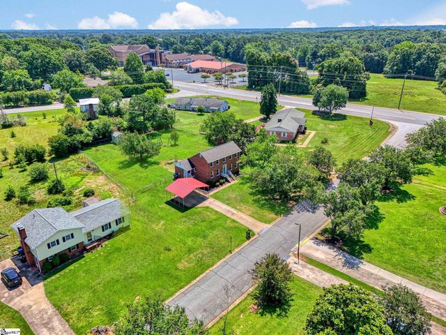 104 Locksley Drive, Greenwood, SC 29649