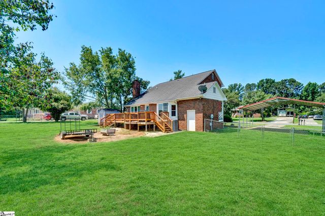 104 Locksley Drive, Greenwood, SC 29649