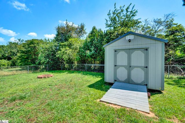 104 Locksley Drive, Greenwood, SC 29649