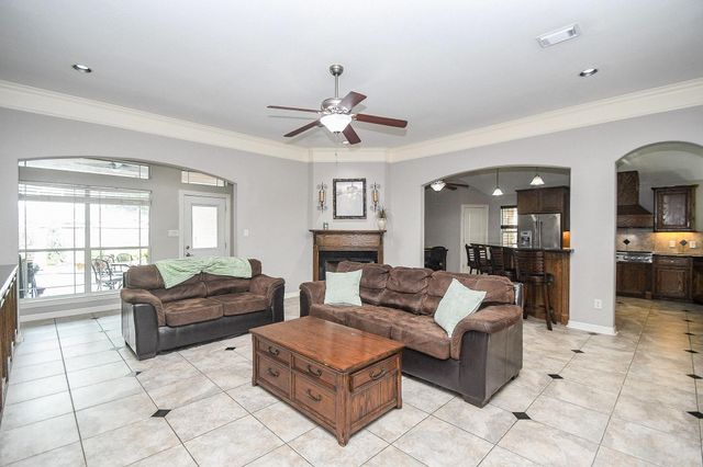 9102 S Pass Lane, Houston, TX 77064