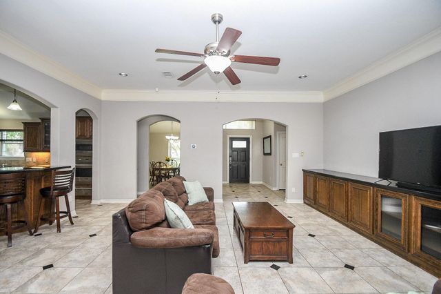 9102 S Pass Lane, Houston, TX 77064