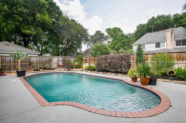 9102 S Pass Lane, Houston, TX 77064
