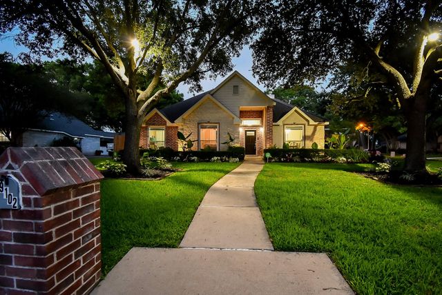 9102 S Pass Lane, Houston, TX 77064