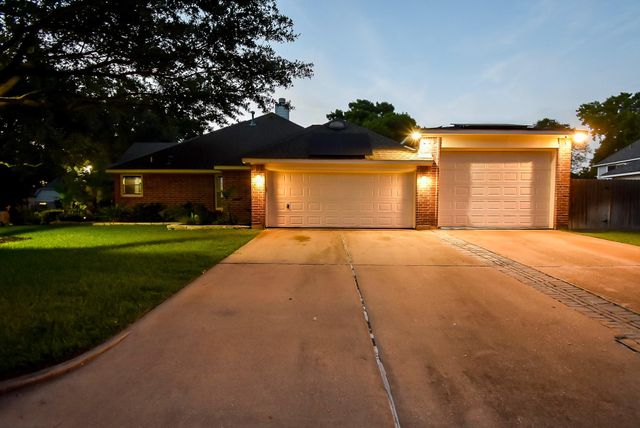 9102 S Pass Lane, Houston, TX 77064