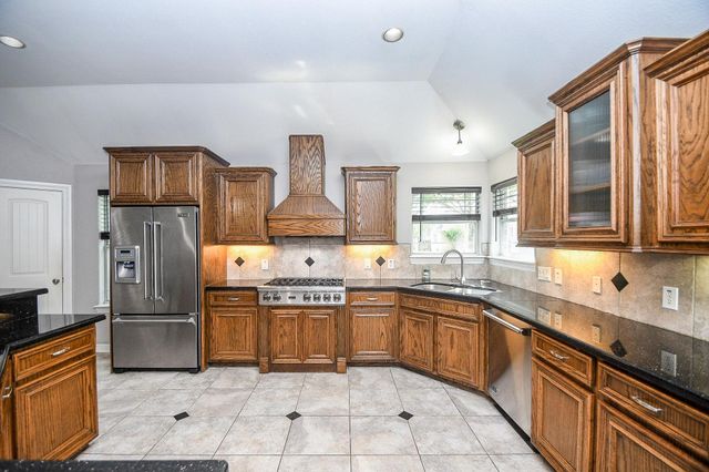 9102 S Pass Lane, Houston, TX 77064