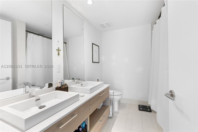 1300 S Miami Ave 2411, Miami, FL 33130