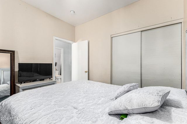 7205 W SUNDERLAND Avenue, Phoenix, AZ 85033