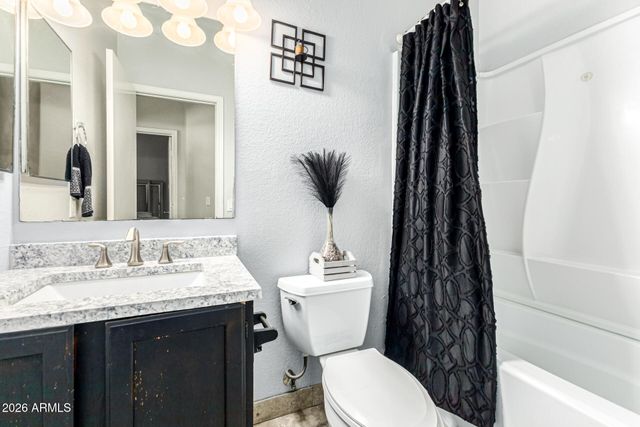 7205 W SUNDERLAND Avenue, Phoenix, AZ 85033