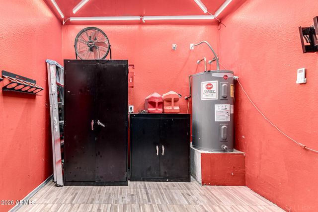 7205 W SUNDERLAND Avenue, Phoenix, AZ 85033