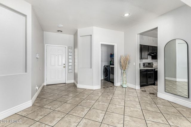 7205 W SUNDERLAND Avenue, Phoenix, AZ 85033