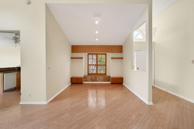 6071 Greenspointe Drive, Boynton Beach, FL 33437