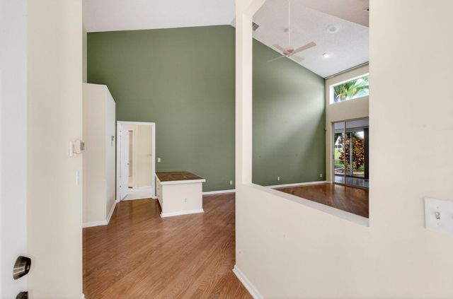 6071 Greenspointe Drive, Boynton Beach, FL 33437